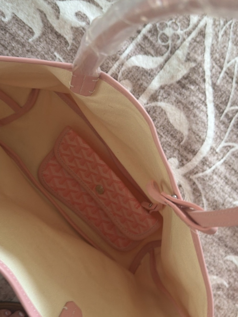 Women's Pink Tote Bag - Brand Not Visible